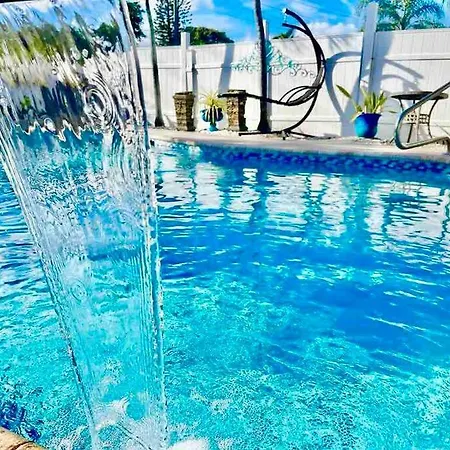 Jungle To Beach 4 R 3 Bedroom Family And Pet Heated Pool N Airport N Beach N Hard Rock